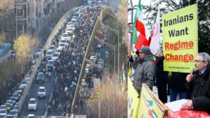 Trump Warns of “Very Strong Options” Amid Iran Unrest