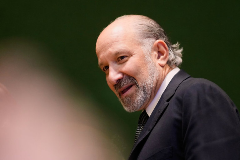 Mark Carney Urges Defense of Canadian Values Amid Warnings of ‘Democratic Decline’