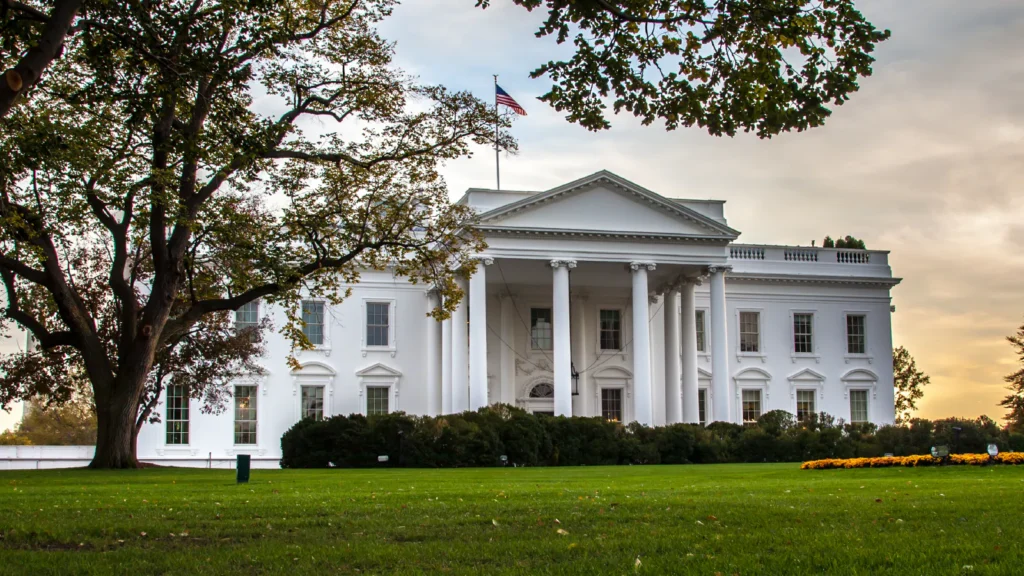 White House Pushes New Economic Measures as Inflation Remains in Focus